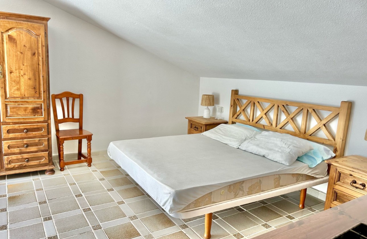 Resale - Villa - Villamartin