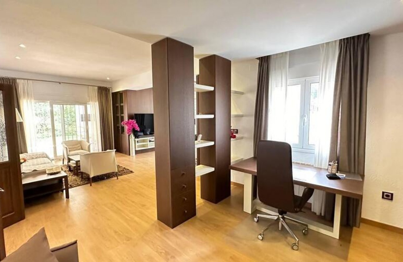 Återförsäljning - Luxury Villa - Campoamor