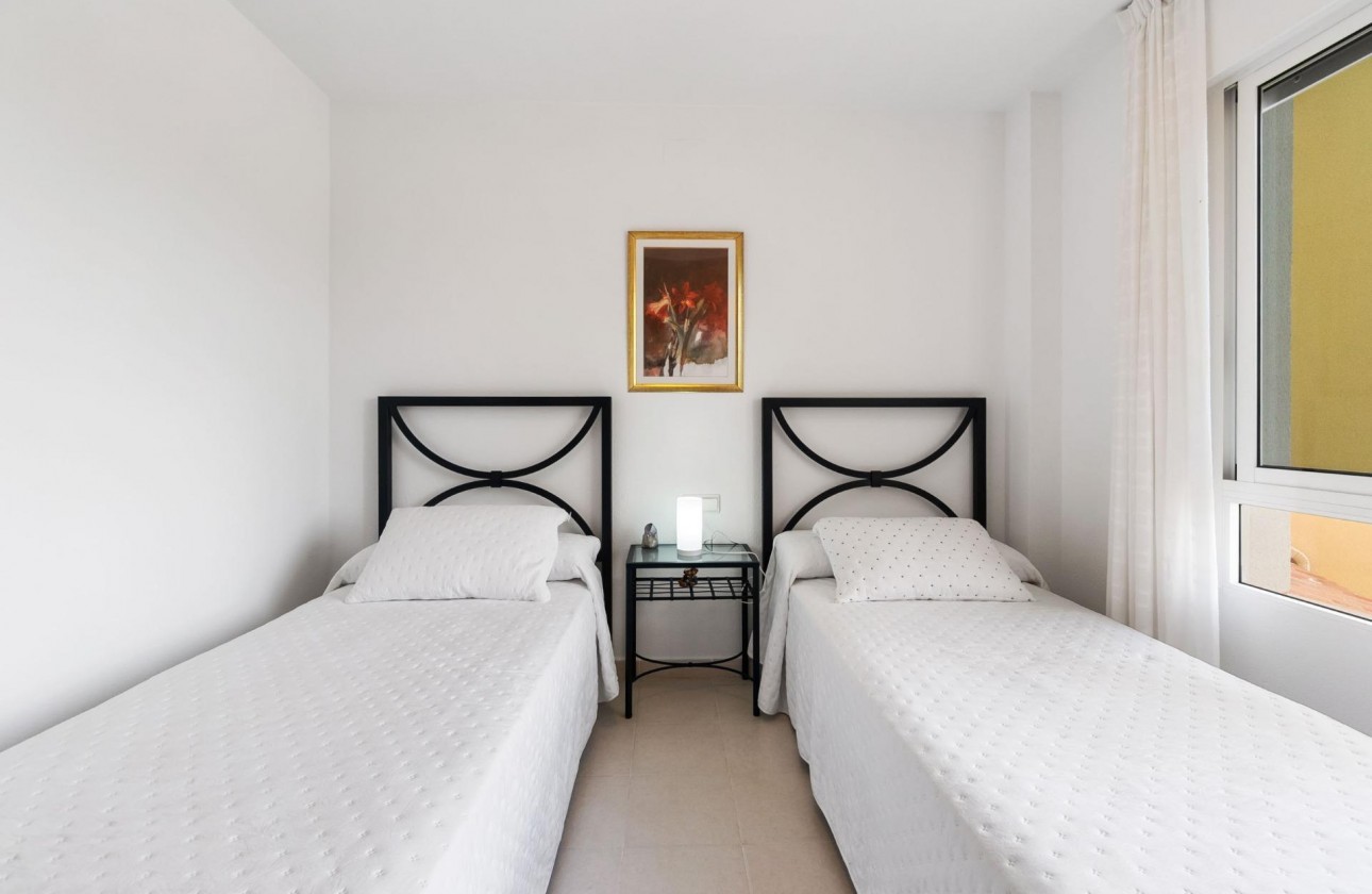 Resale - Apartment - Orihuela Costa - Campoamor