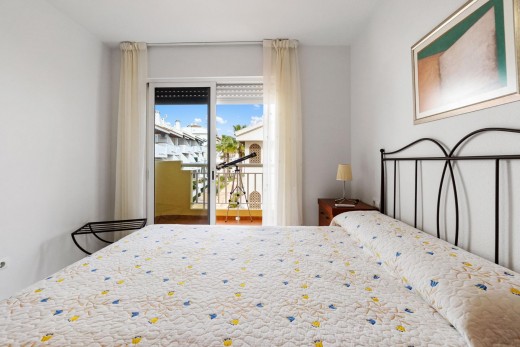 Resale - Apartment - Orihuela Costa - Campoamor