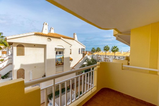 Resale - Apartment - Orihuela Costa - Campoamor
