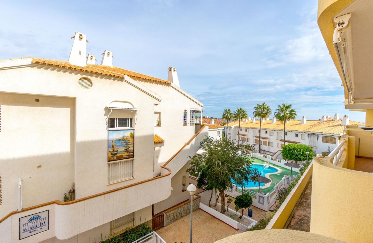 Resale - Apartment - Orihuela Costa - Campoamor