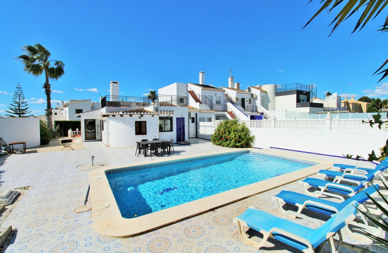 Resale - Villa - Villamartin