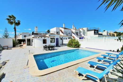 Resale - Villa - Villamartin