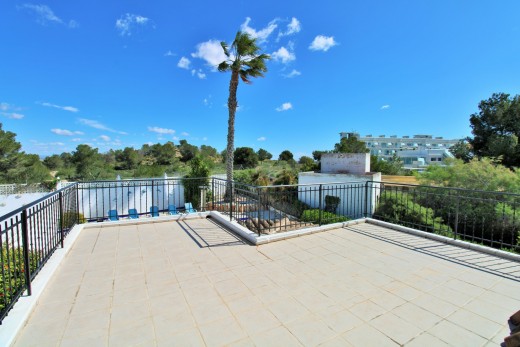 Resale - Villa - Villamartin