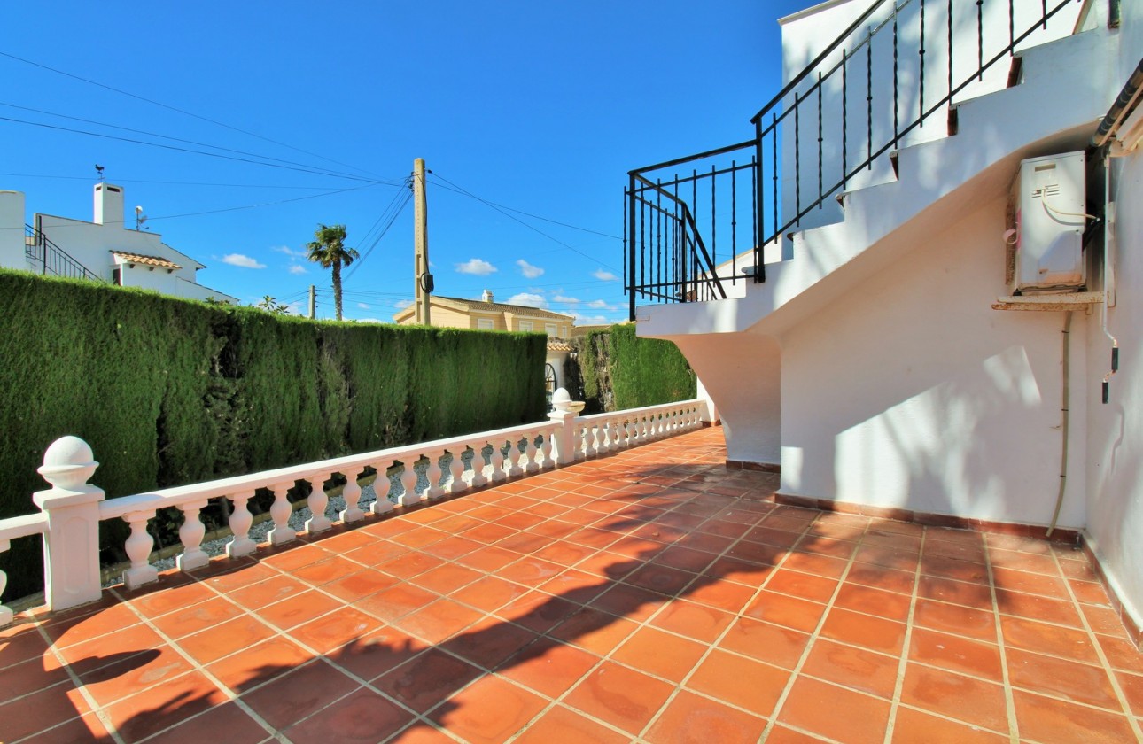 Resale - Villa - Villamartin