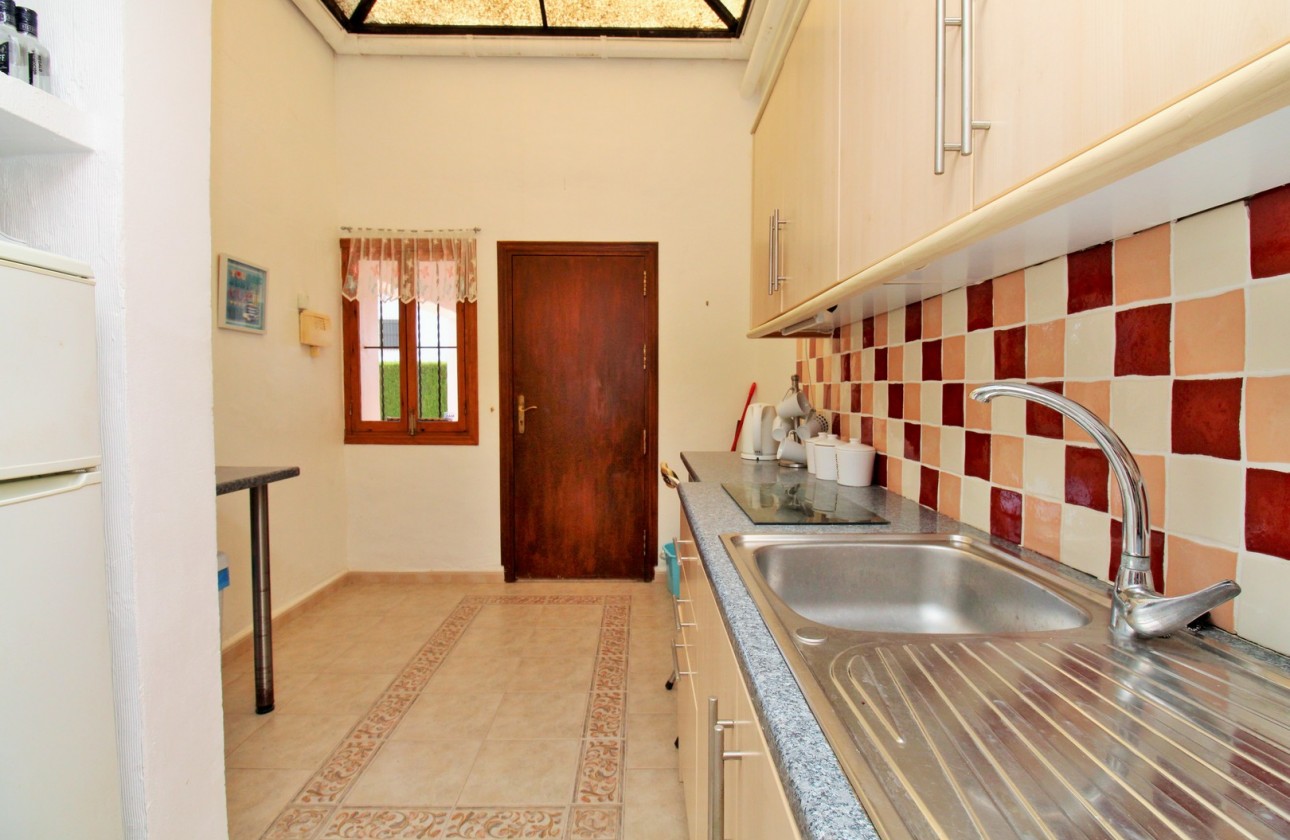 Resale - Villa - Villamartin