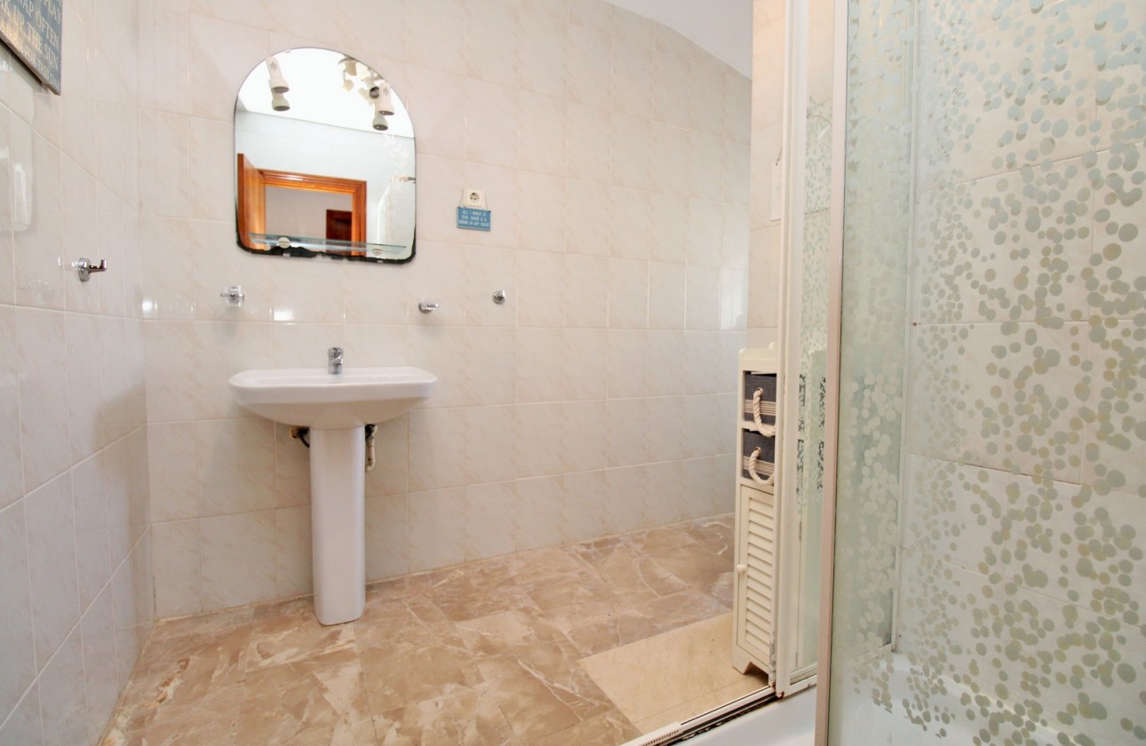 Resale - Villa - Villamartin
