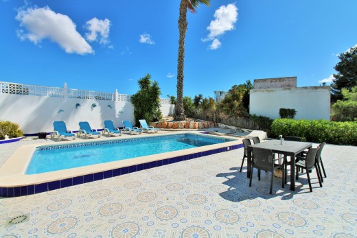 Resale - Villa - Villamartin