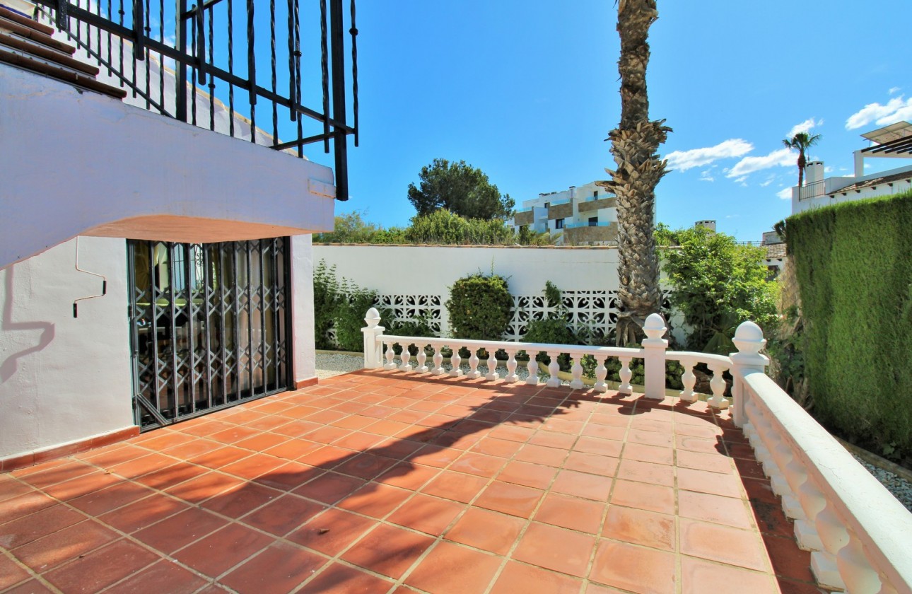 Resale - Villa - Villamartin