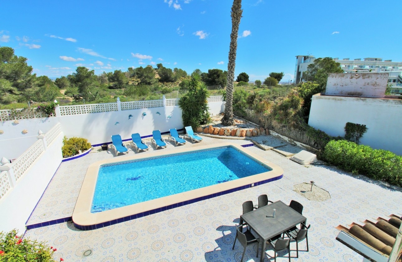 Resale - Villa - Villamartin