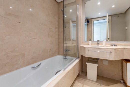 Resale - Apartment / Flat - Las Colinas