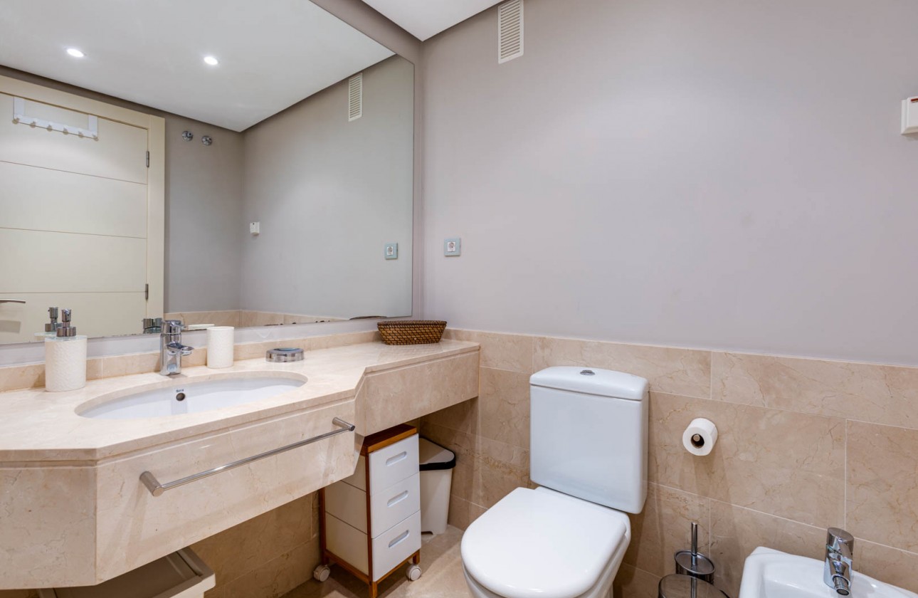 Resale - Apartment / Flat - Las Colinas