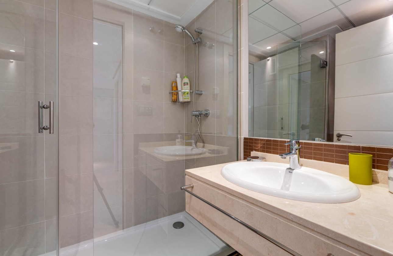 Resale - Apartment / Flat - Las Colinas