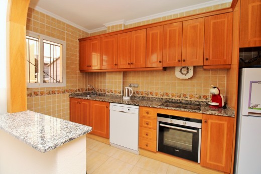 Resale - Townhouse - Villamartin - PAU 8