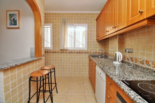 Resale - Townhouse - Villamartin - PAU 8