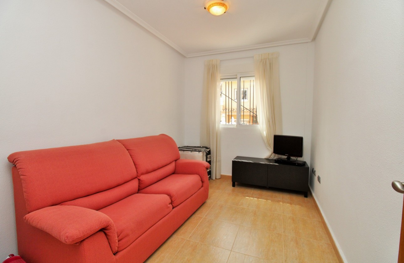 Resale - Townhouse - Villamartin - PAU 8
