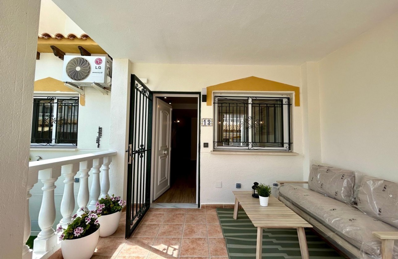 Återförsäljning - Terraced house - Orihuela - Urbanización Perla del Mar