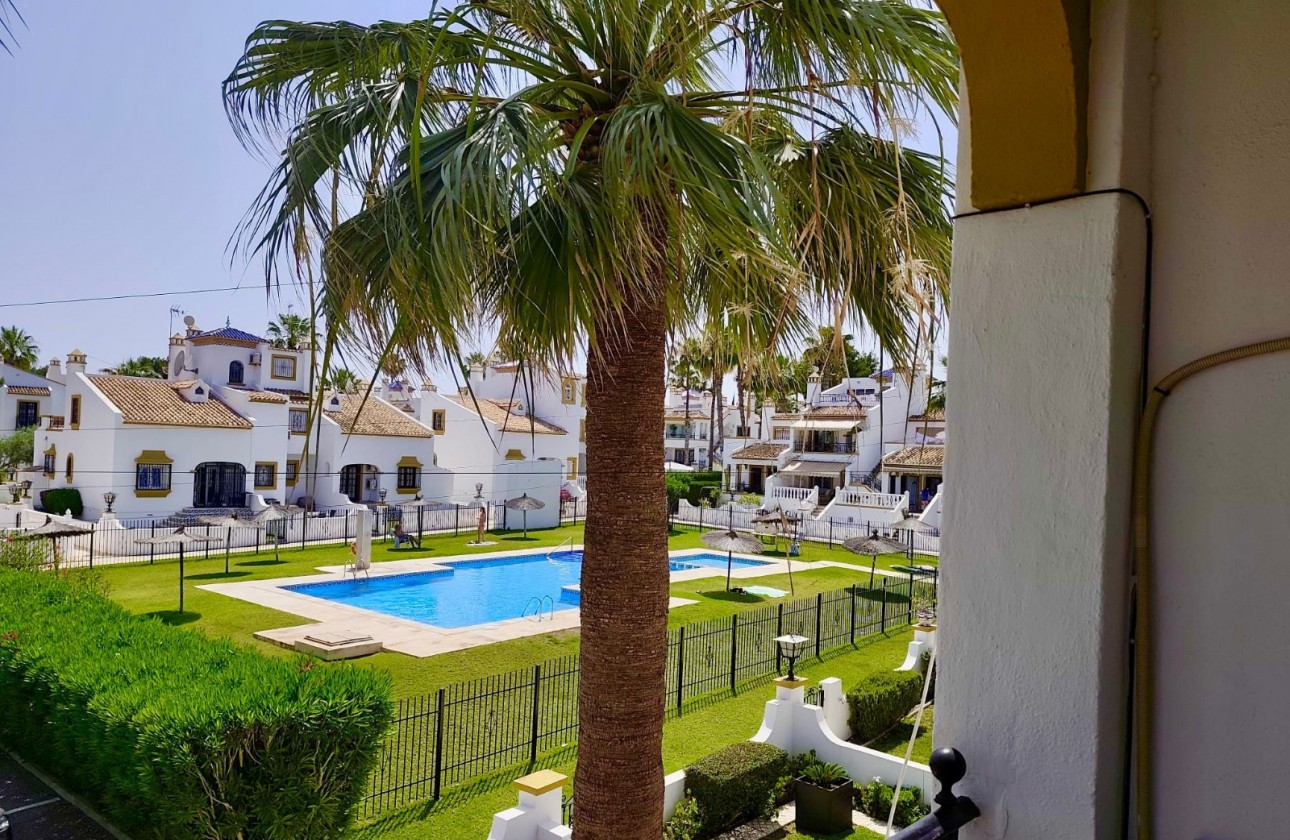 Resale - Apartment - Villamartin