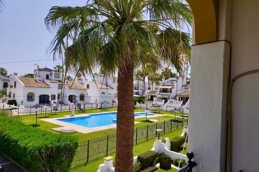 Resale - Apartment - Villamartin