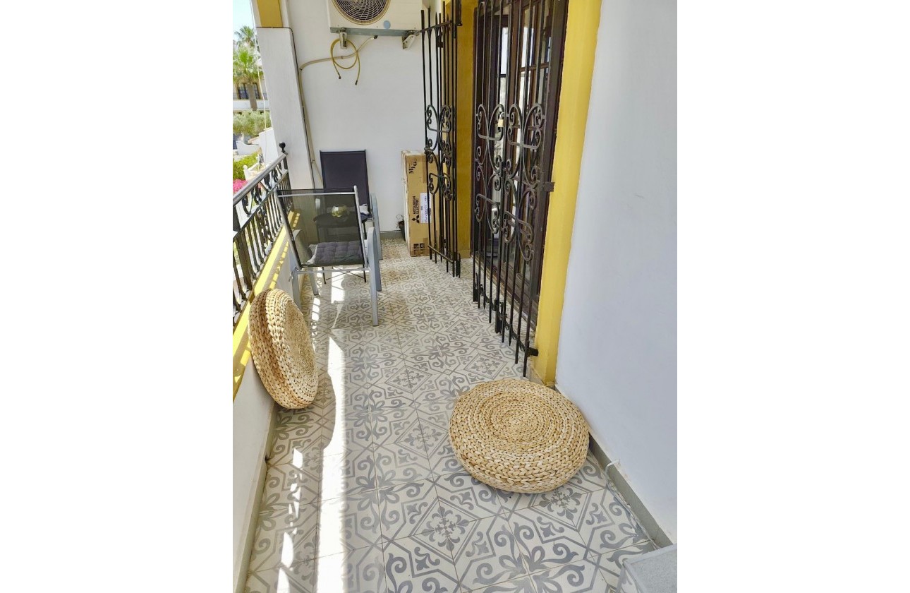 Resale - Apartment - Villamartin
