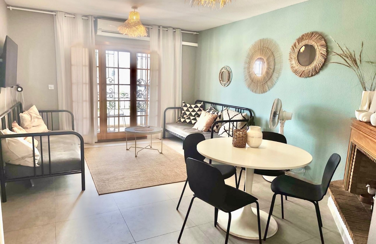 Resale - Apartment - Villamartin