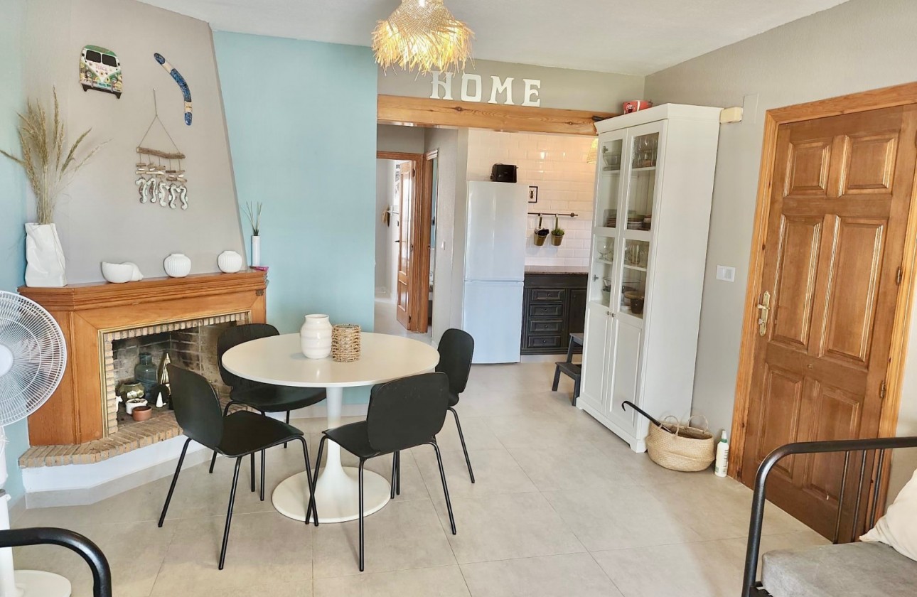 Resale - Apartment - Villamartin