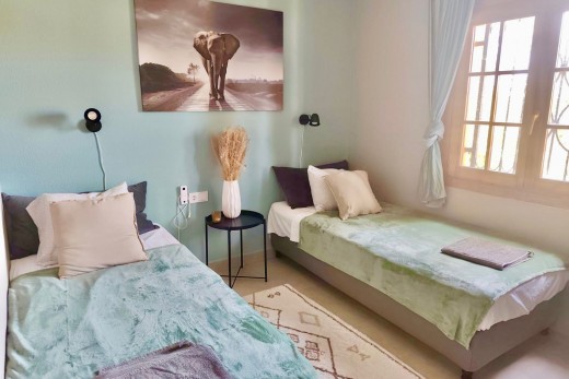 Resale - Apartment - Villamartin