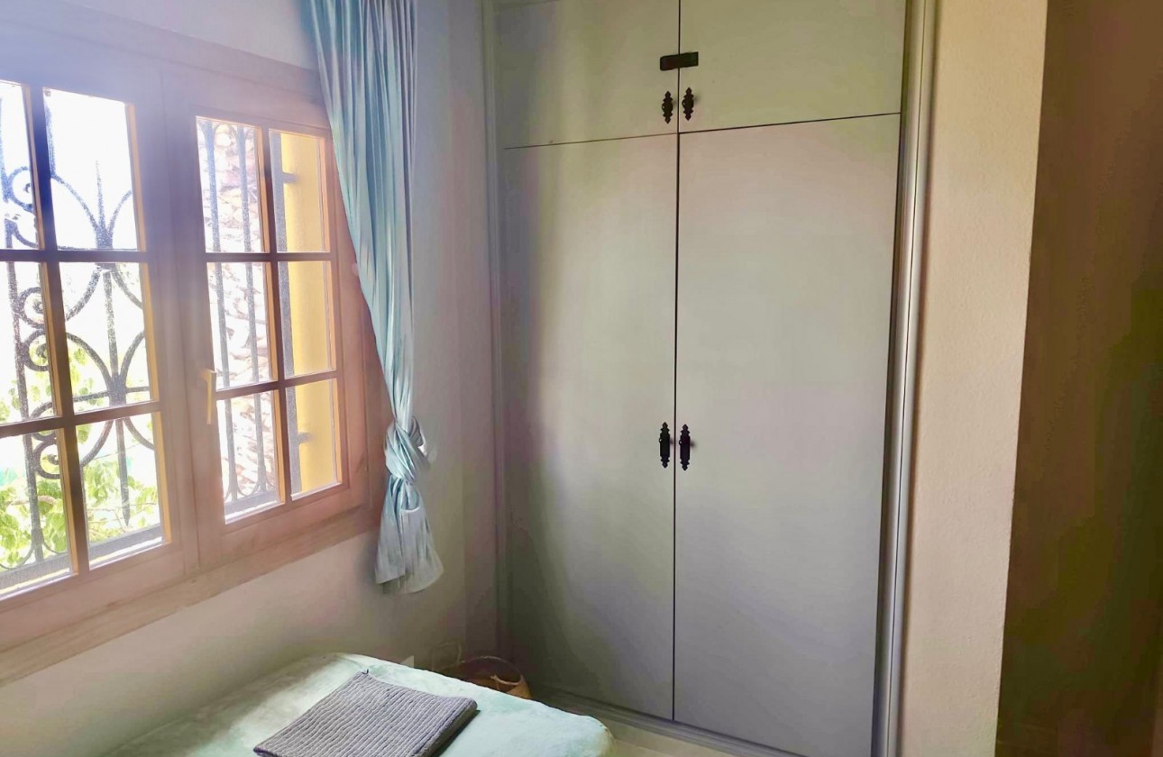 Resale - Apartment - Villamartin