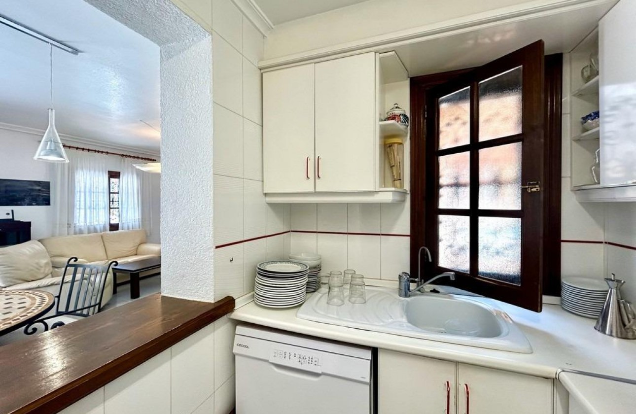 Reventa - Chalet - Orihuela Costa - La Zenia