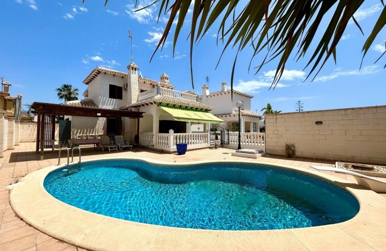 Reventa - Chalet - Orihuela Costa - La Zenia