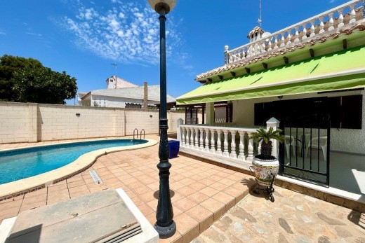 Reventa - Chalet - Orihuela Costa - La Zenia