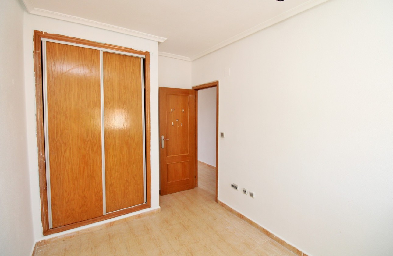 Resale - Apartment - Villamartin - PAU 8
