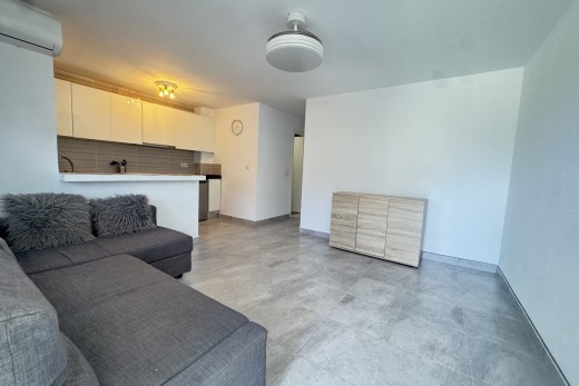 Resale - Apartment - Villamartin
