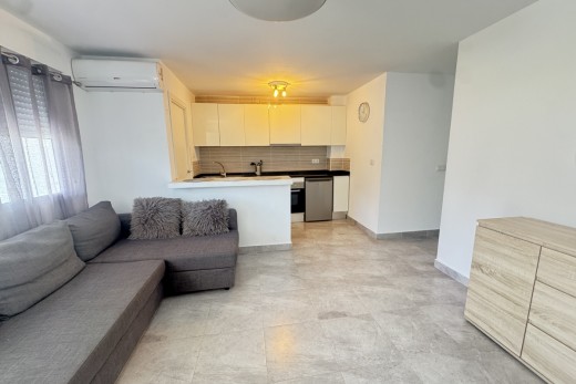 Resale - Apartment - Villamartin