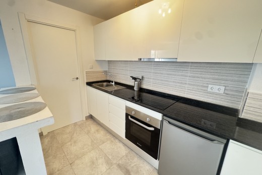 Resale - Apartment - Villamartin