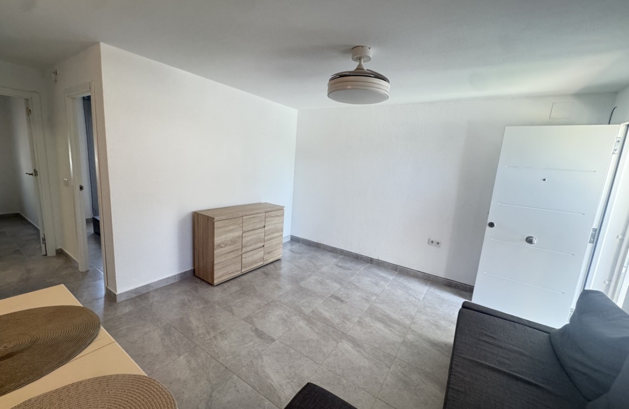 Resale - Apartment - Villamartin