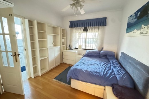 Resale - Villa - Cabo Roig