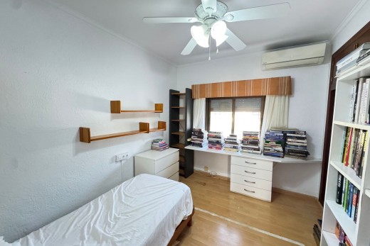 Resale - Villa - Cabo Roig