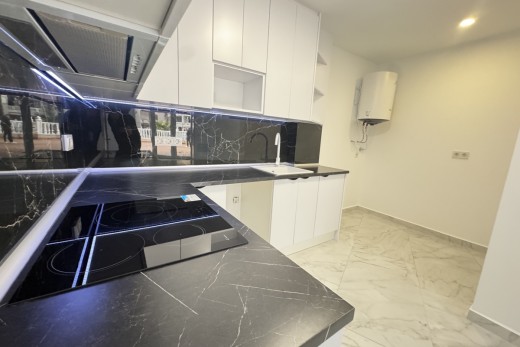 Resale - Apartment - Torrevieja