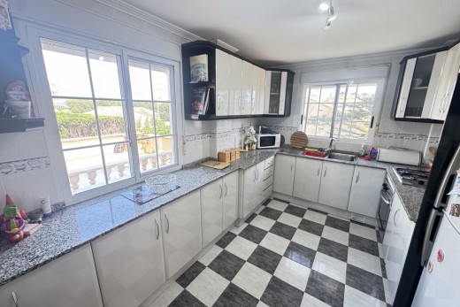 Resale - Villa - La Zenia