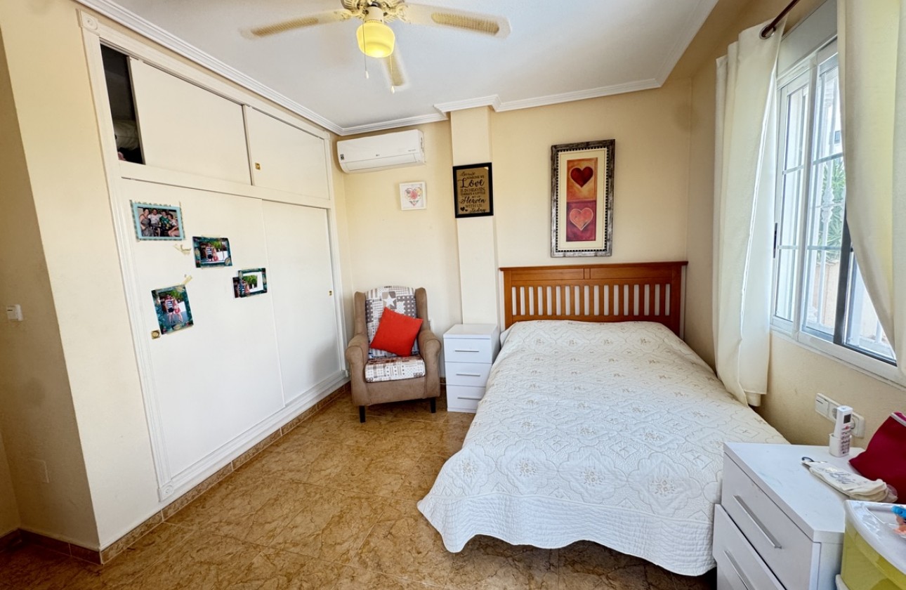 Resale - Villa - La Zenia