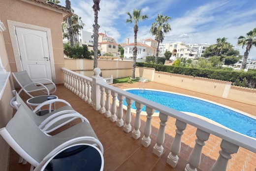 Resale - Villa - La Zenia