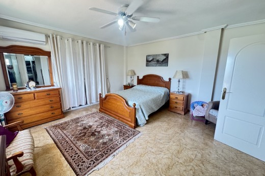 Resale - Villa - La Zenia
