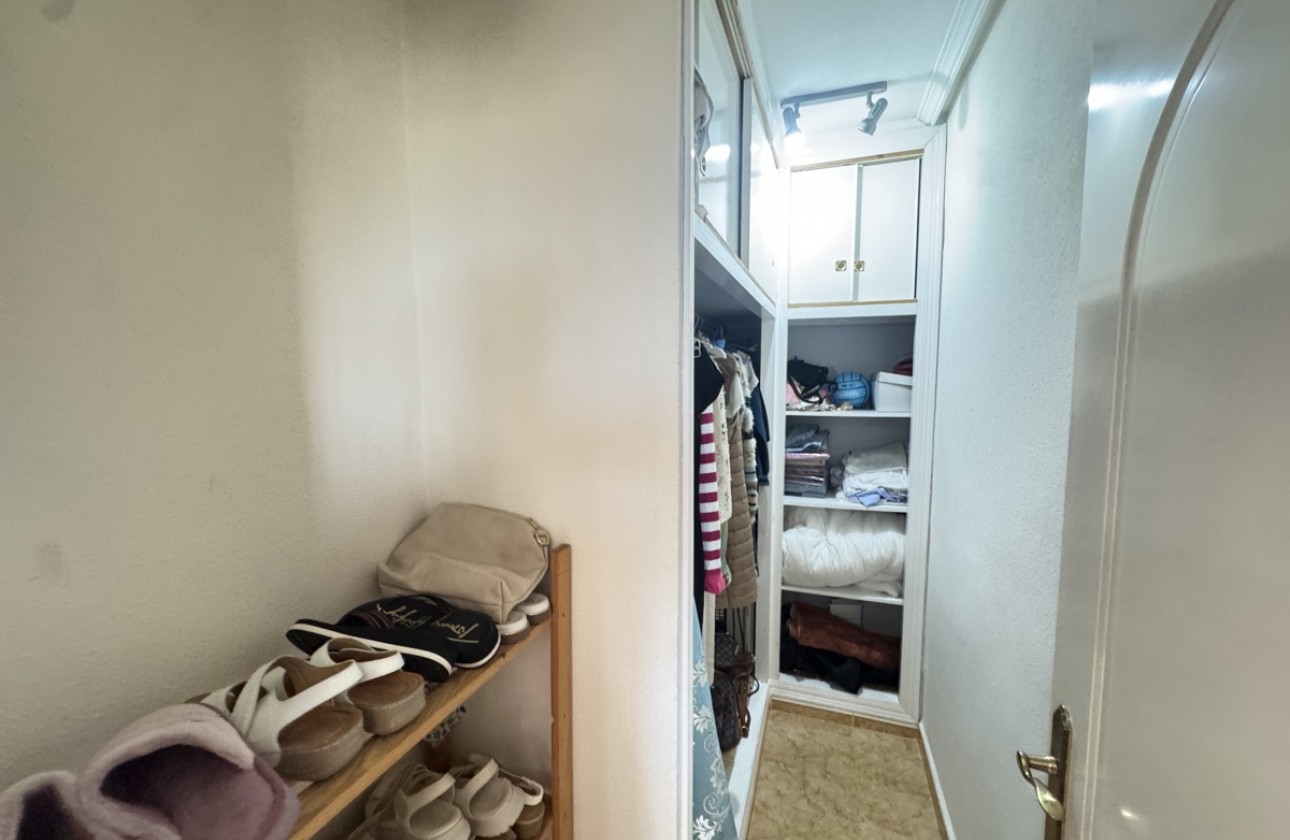 Resale - Villa - La Zenia