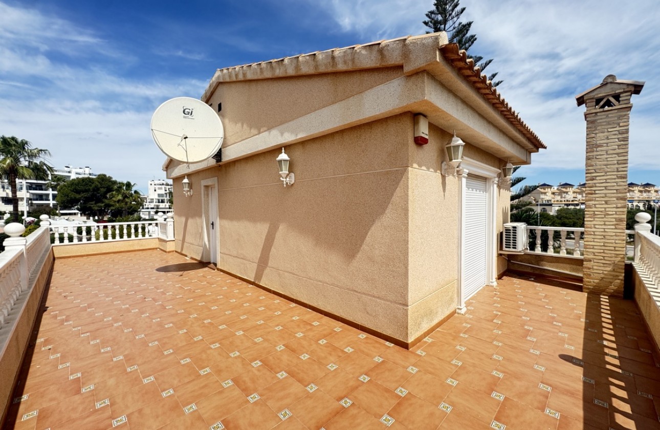Resale - Villa - La Zenia