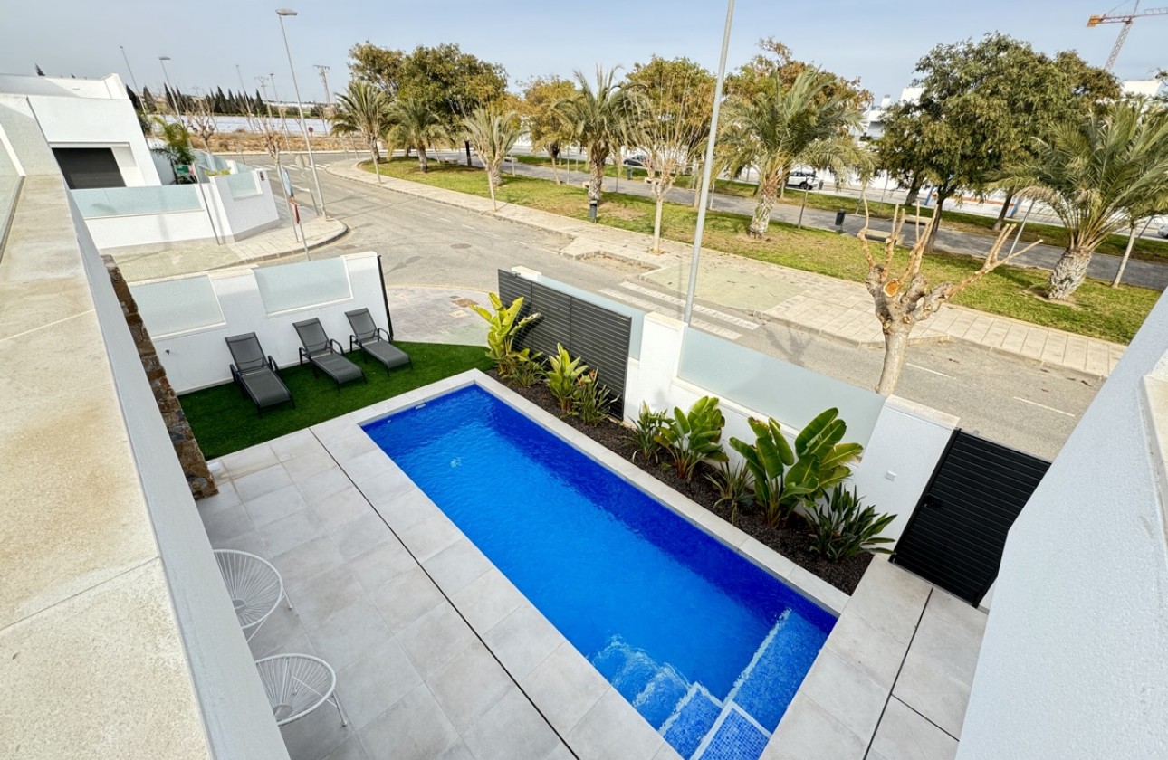 Resale - Villa - Pilar De La Horadada