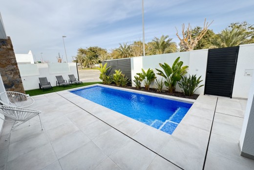 Resale - Villa - Pilar De La Horadada