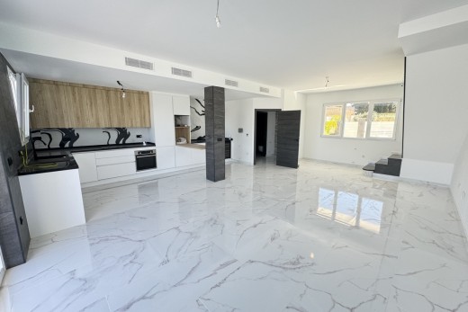 Resale - Villa - Los Balcones