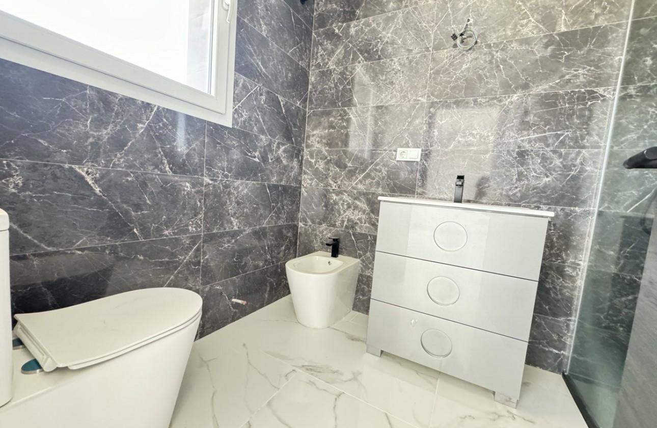 Resale - Villa - Los Balcones